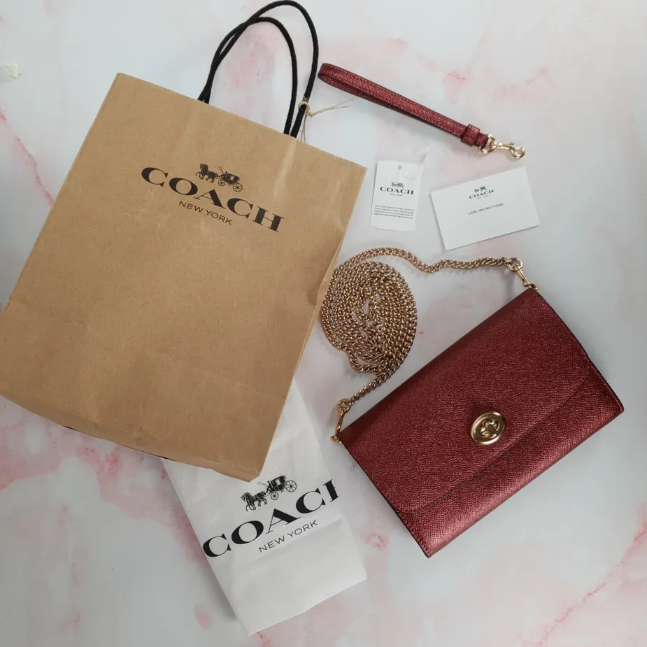Coach Chain Crossbody in Metallic Red Burgundy Crossgrain Leather with Turnlock - Clutch Wristlet Bag - Coach F22828