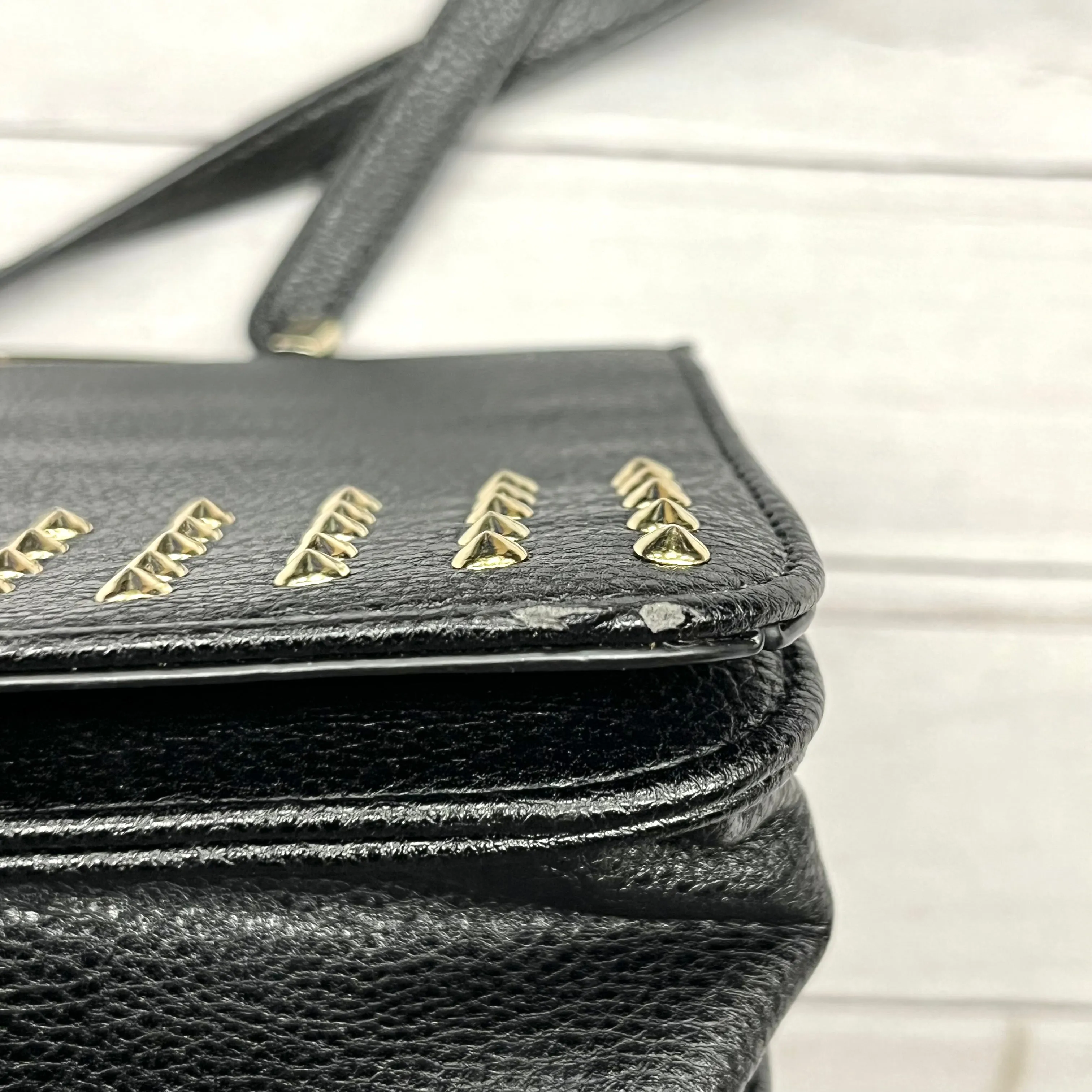 Crossbody By Big Buddha  Size: Medium
