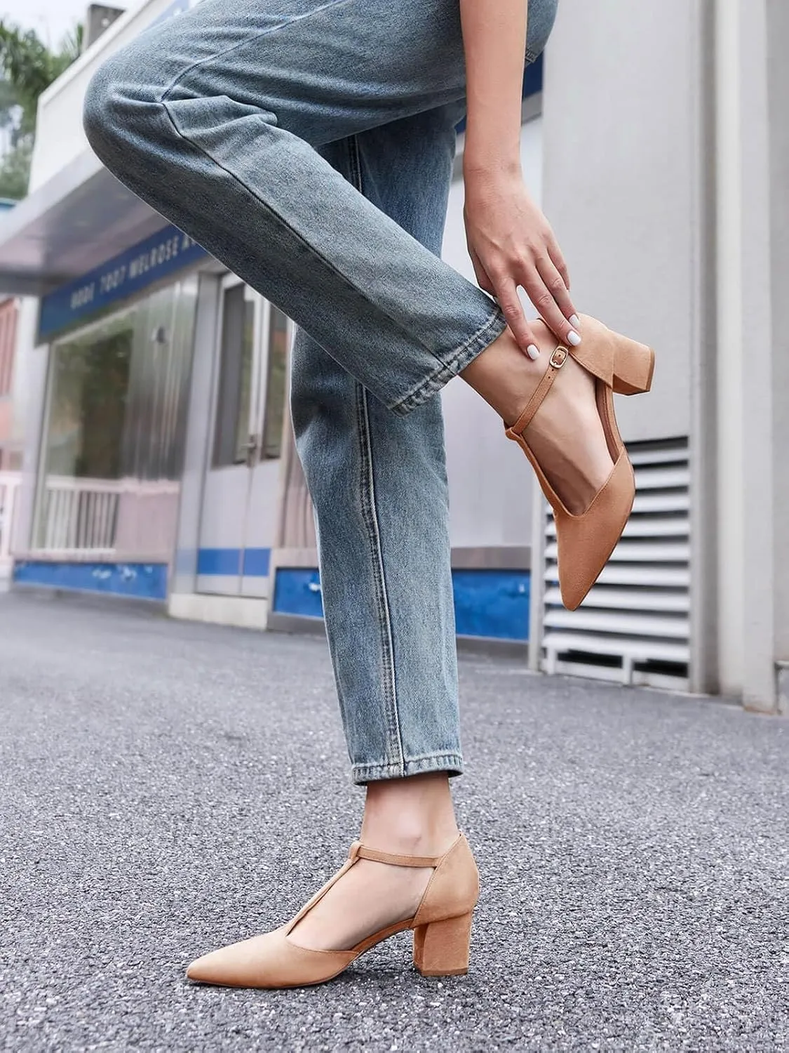 Huiyuzhi Women's T-Strap Pointed Toe Ankle Buckle Chunky Block Heel Pumps