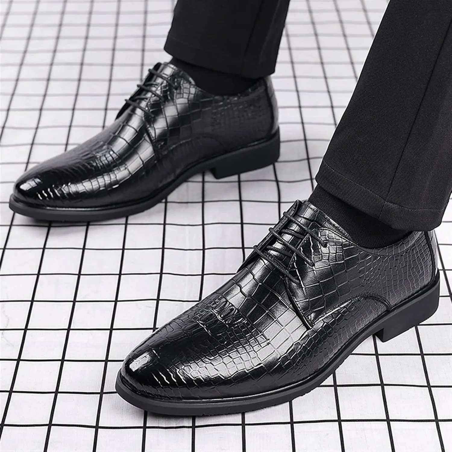 Single Season Oxford Shoes for Men Lace Up Crocodile Embossed Burnished Toe Derby Shoes Vegan Leather Block Heel Rubber Sole Low Top Non Slip Resistant Prom Very Popular Among Young peopl