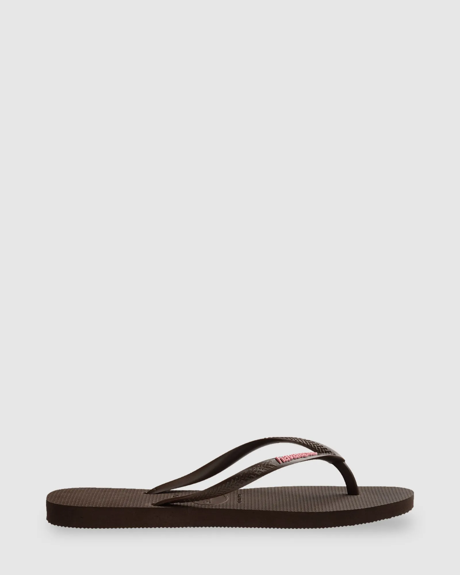 SLIM RUBBER LOGO BROWN THONGS