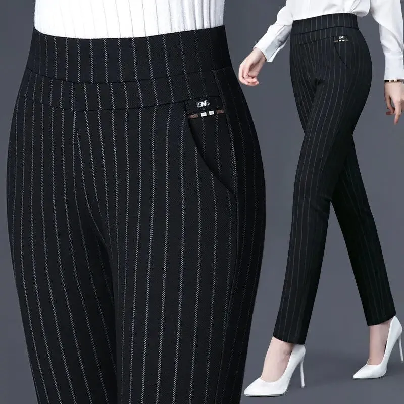 Womens High-Waisted Leggings  Slim Fit  Stretch Fabric  Faux Pocket Detail
