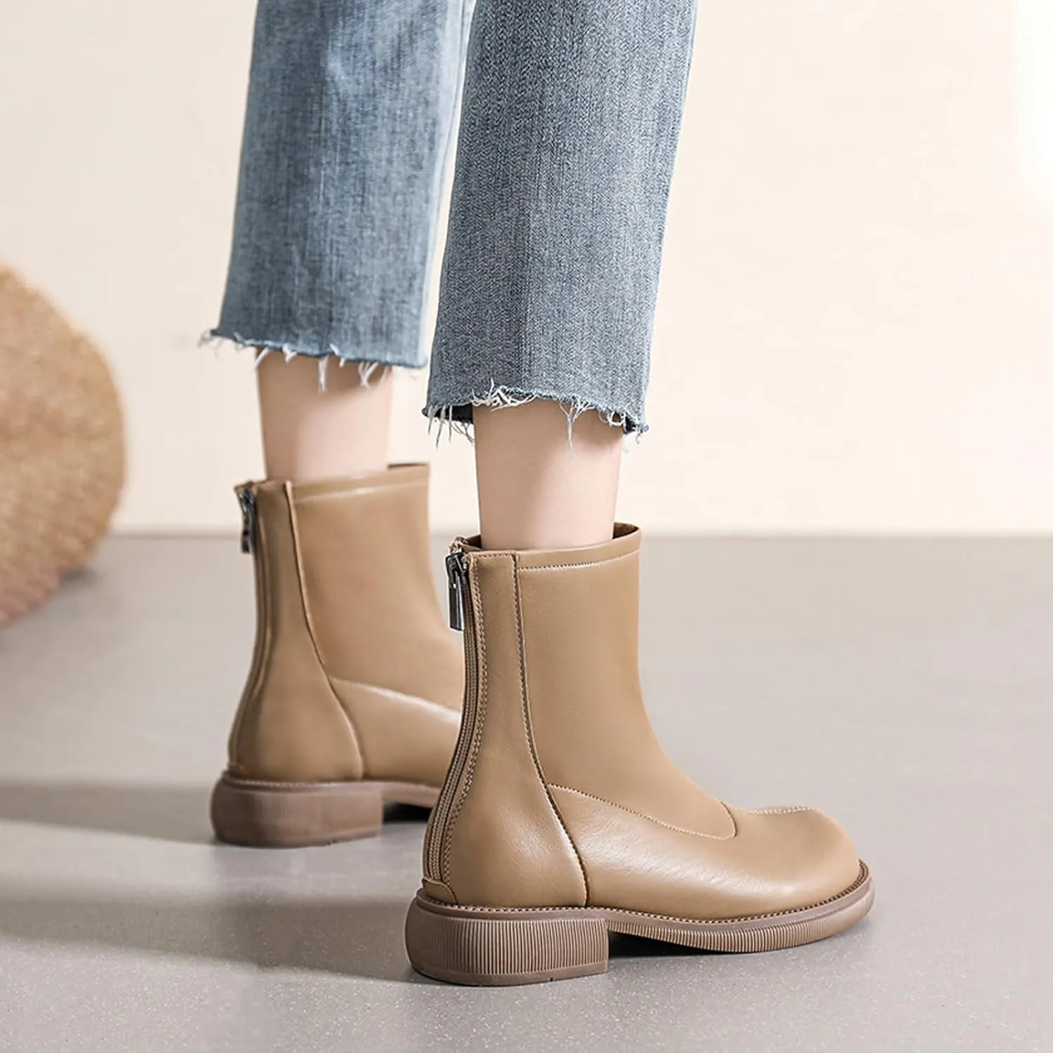 Women's Round Toe Low Chunky Heel Chelsea Boots Autumn Winter Back Zipper Block Heel Ankle Boots Fashion Waterproof Dress Booties